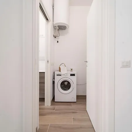 Lejlighed Modern Flat 10 Minutes Duomo