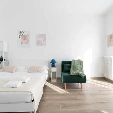 Apartament Modern Flat 10 Minutes Duomo