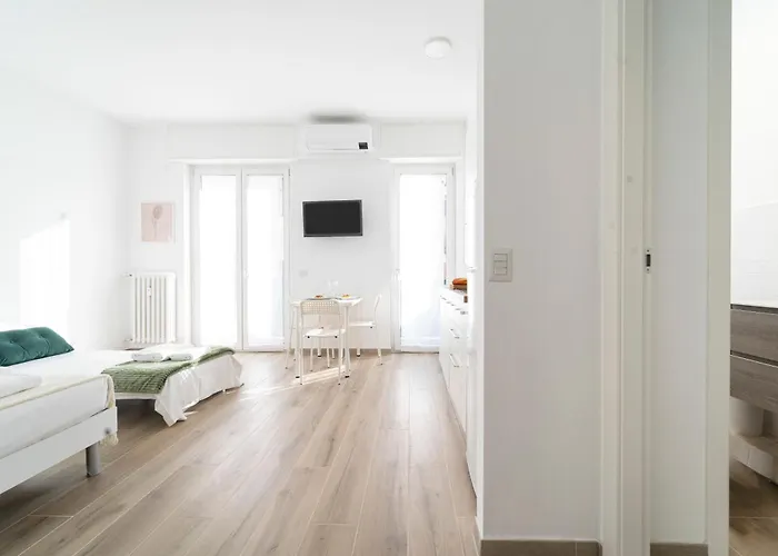 Modern Flat 10 Minutes Duomo Lejlighed Milano